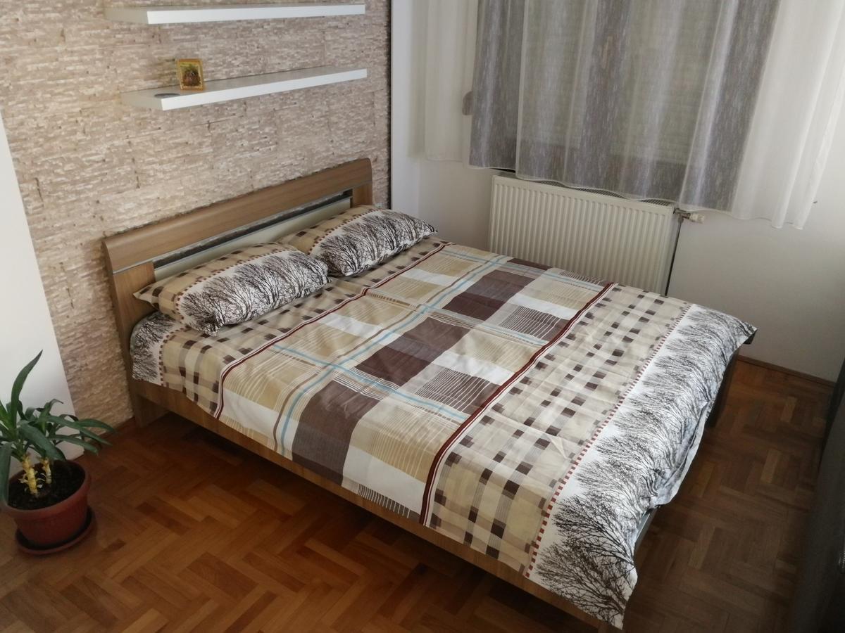 Apartment Aleksija Ni Kültér fotó
